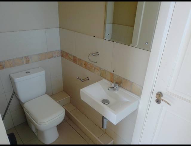 2 BEDROOM APARTMENT TO LET IN POINT WATERFRONT